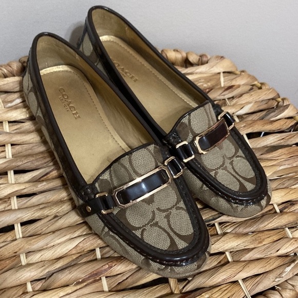 “FLYNN” Coach Signature Canvas Loafers in Khaki and Chestnut! 💥 - Picture 8 of 15